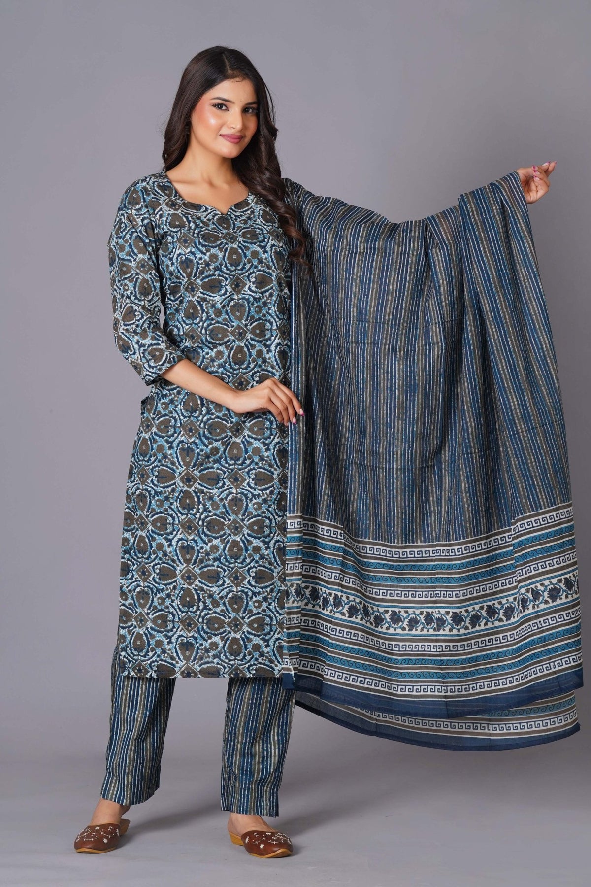 Click to view full screen Azure Geometric Bloom Cotton Suit Set - Himdim Wear