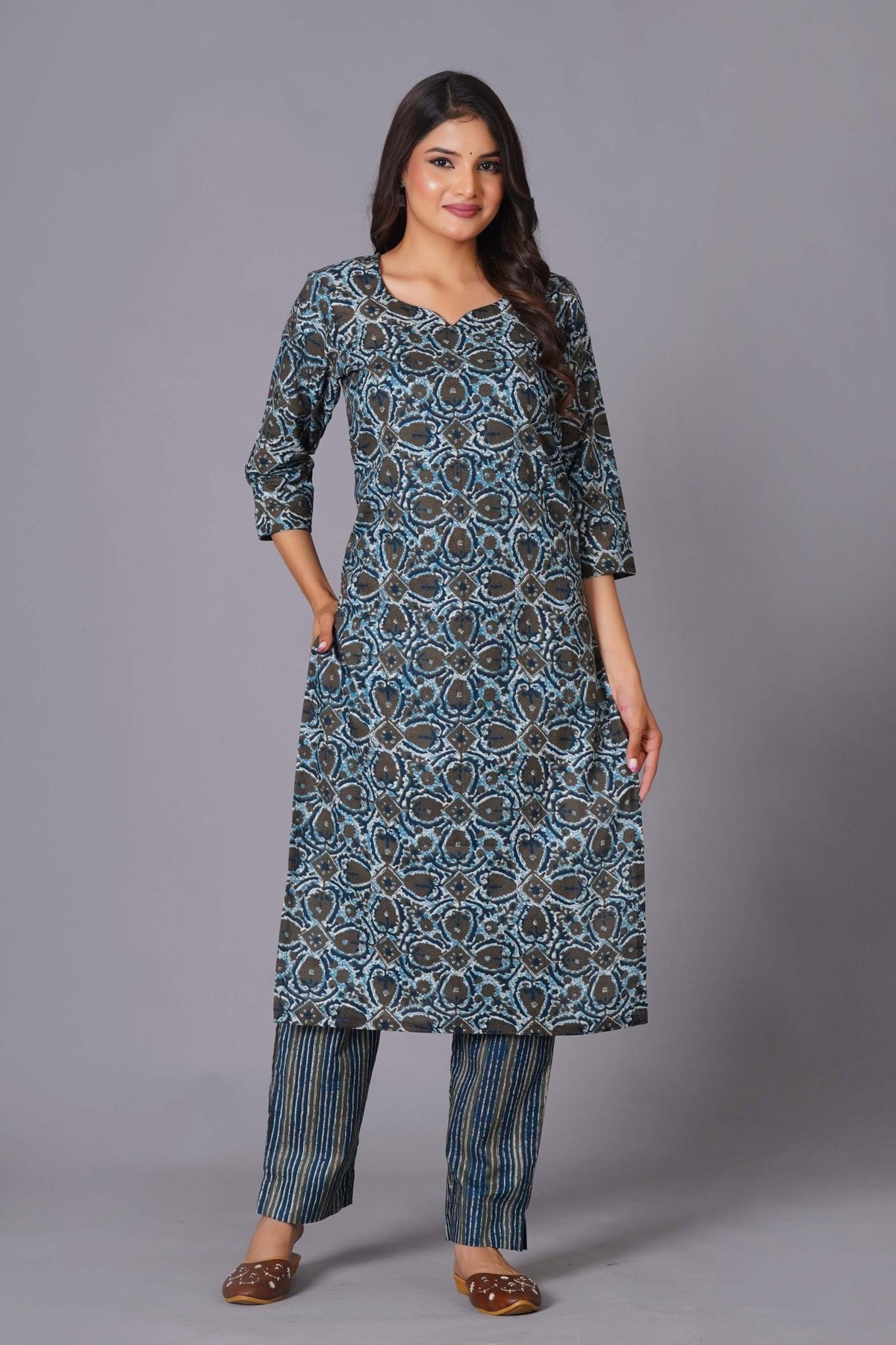 Click to view full screen Azure Geometric Bloom Cotton Suit Set - Himdim Wear