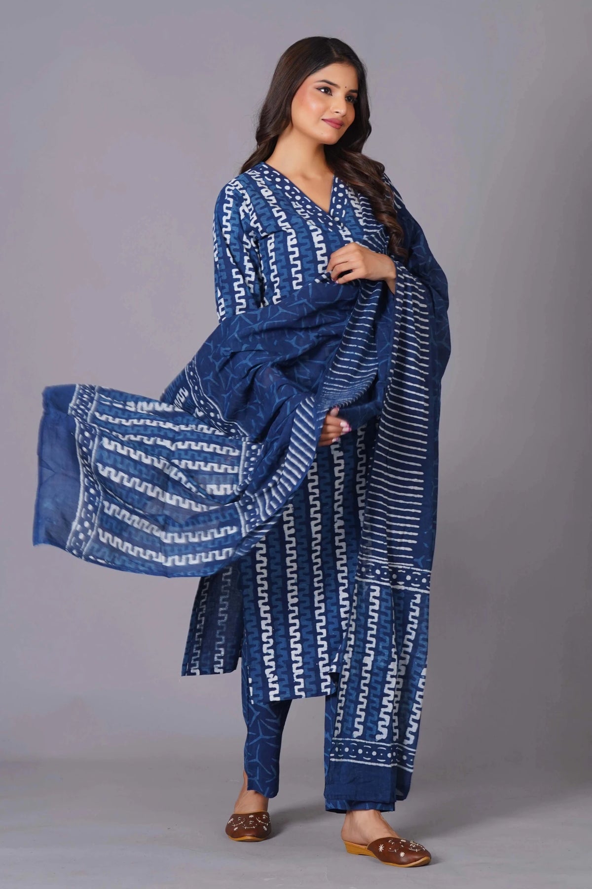 Click to view full screen Indigo Maze Handblock Cotton Suit Set - Himdim Wear