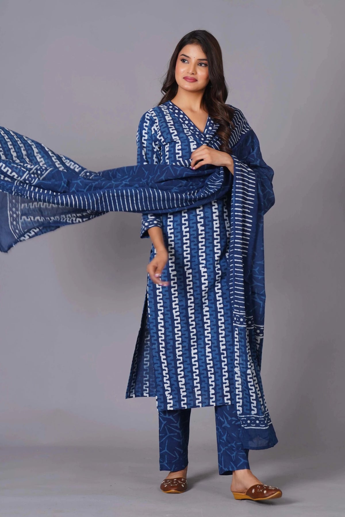 Click to view full screen Indigo Maze Handblock Cotton Suit Set - Himdim Wear