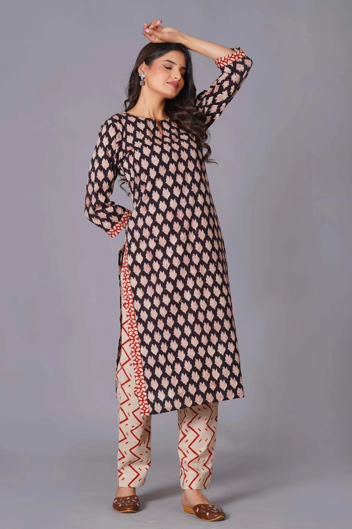 Click to view full screen Noir Leaf Handblock Cotton Suit Set - Himdim Wear