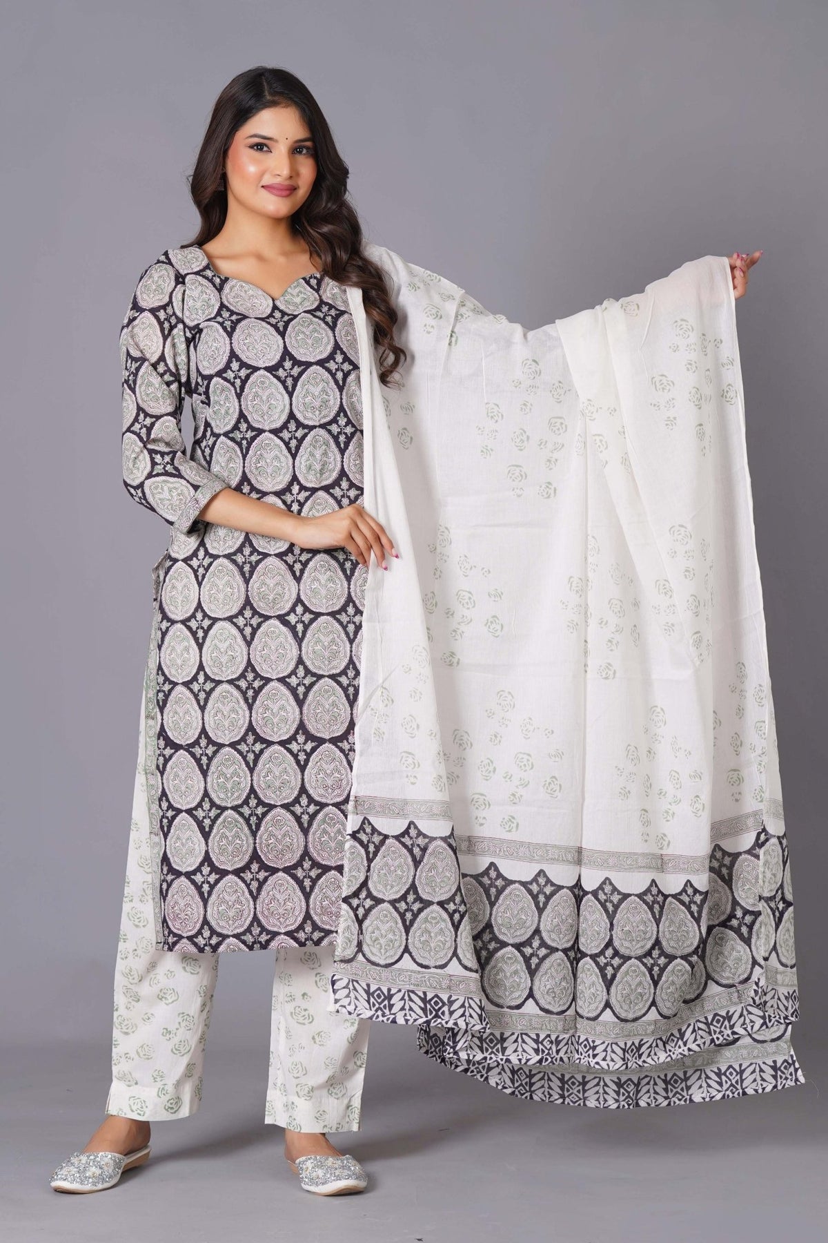 Click to view full screen Ornate Paisley Handblock Cotton Suit Set - Himdim Wear
