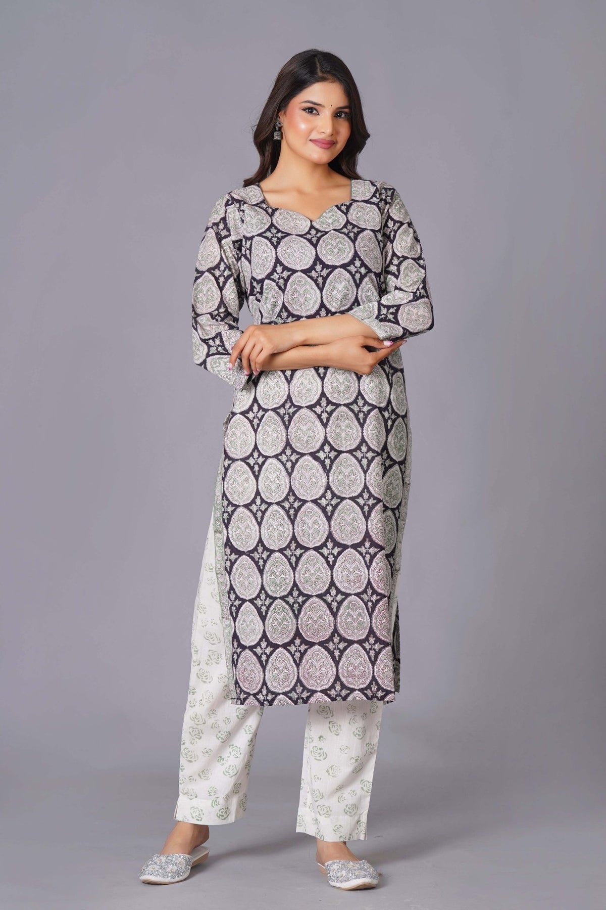 Click to view full screen Ornate Paisley Handblock Cotton Suit Set - Himdim Wear