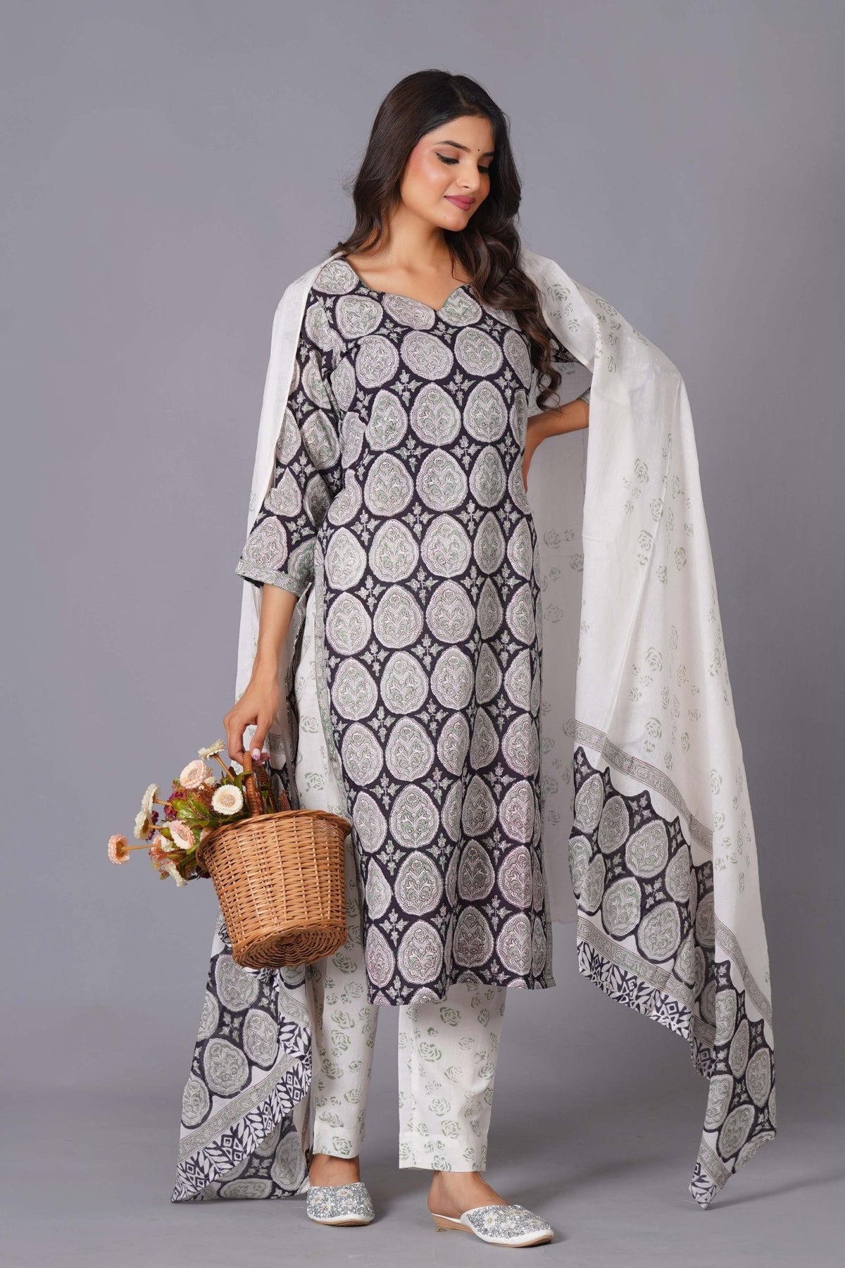 Click to view full screen Ornate Paisley Handblock Cotton Suit Set - Himdim Wear