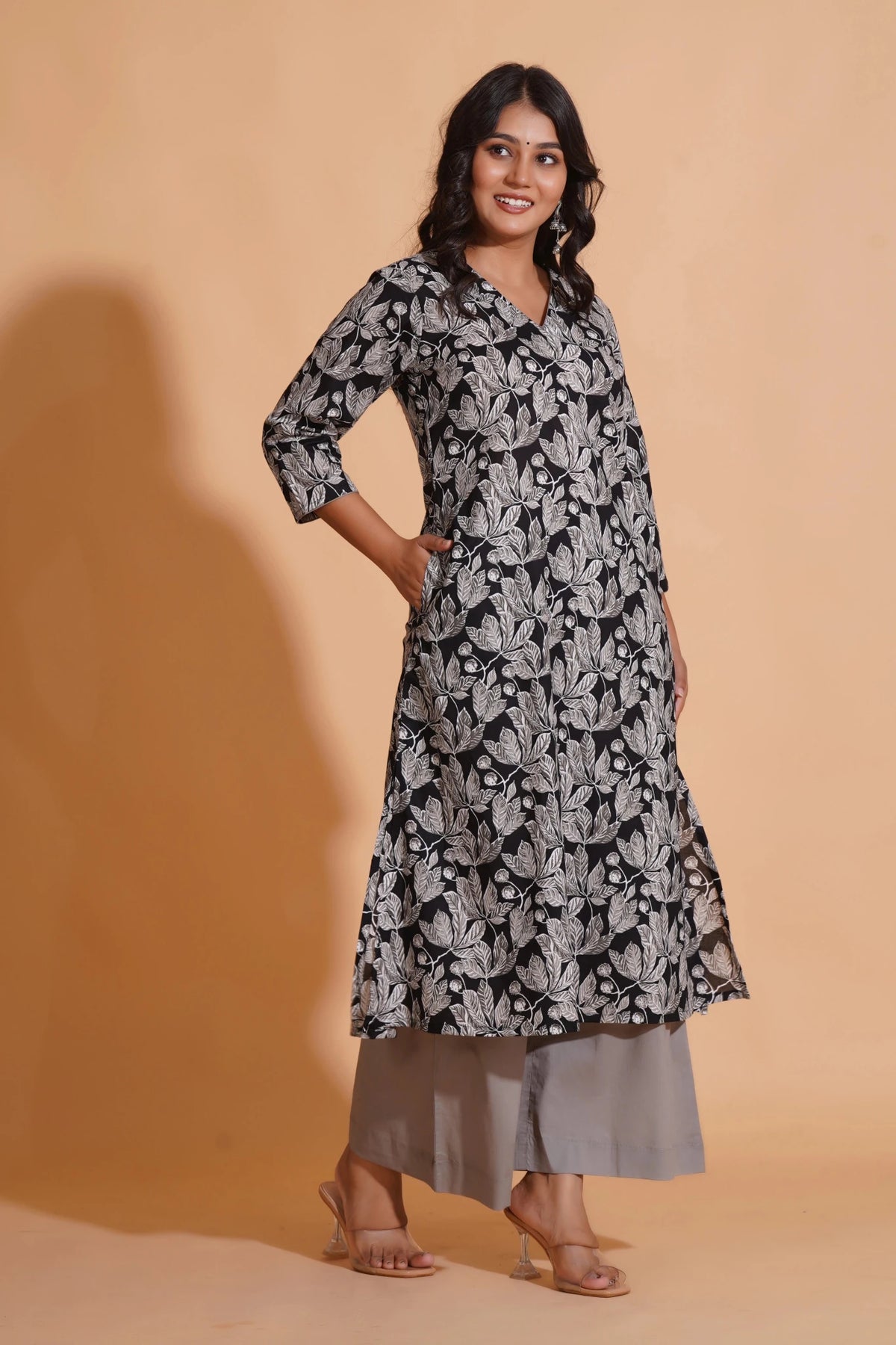 Click to view full screen Women's Monochrome Leaf Print A-Line Kurta Set - Himdim Wear