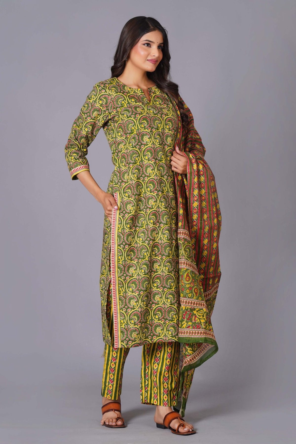 Verdant Paisley Heritage Print Kurta Set - Himdim Wear