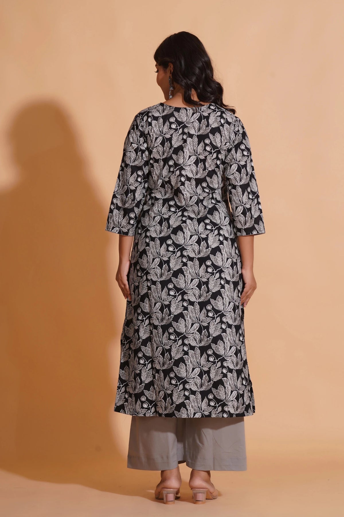 Women's Monochrome Leaf Print A-Line Kurta Set - Himdim Wear