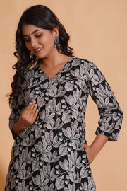 Women's Monochrome Leaf Print A-Line Kurta Set - Himdim Wear